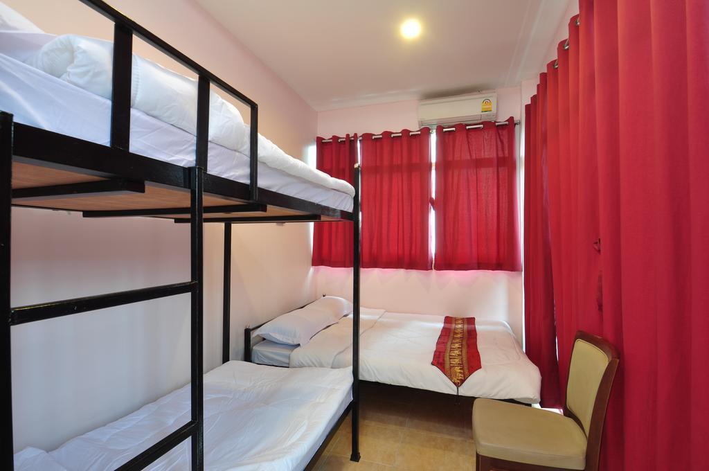 Orchid Hostel Bangkok Exterior photo
